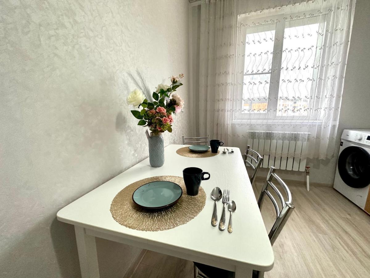 Ustʼ-Kamenogorsk 1 Комнатная Драмтеатр 1Bedroom Apartment מראה חיצוני תמונה
